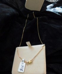 gold charm 3 c